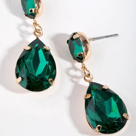 LOVISA ELEGANT EMERALD GREEN CRYSTAL OVAL & PEAR SHAPED DANGLE EARRINGS**NEW! - Picture 2 of 2